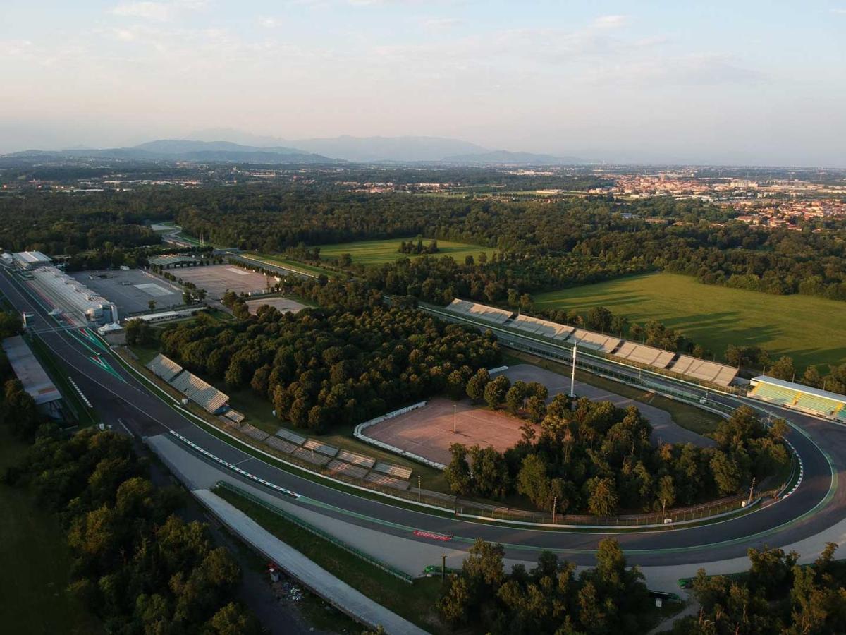 Monza-Station Wi-Fi E Smart-Tv. Lägenhet Exteriör bild